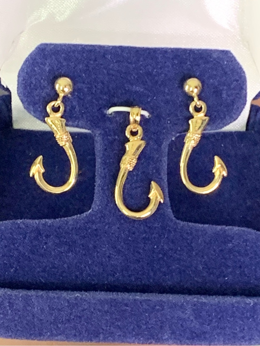 Genuine 14K Yellow Gold 3-D Fish Hook Dangle Earrings With Pendant.  ~ 3 Grams